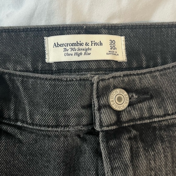 Abercrombie & Fitch Ultra High Rise 90s Straight - Picture 3 of 5